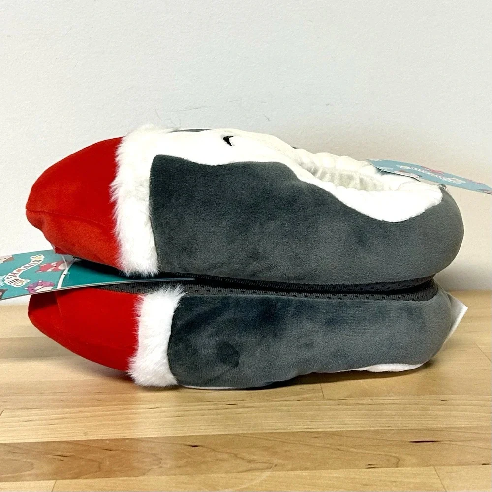 NWT Squishmallows Slippers Kids 13/1 Luna the Penguin Santa Hat Soft Comfy Gift